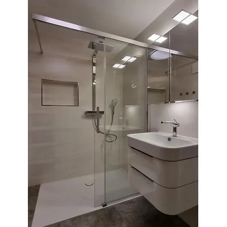 Kommodig Utkiek Modern Retreat Zingst